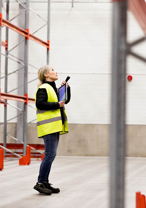 Besiktning jeanette gullsby i gulväst