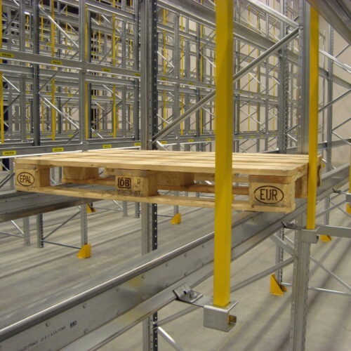 Genomskjutningsskydd stående