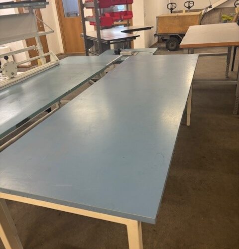 Packbord med mörkblå skiva